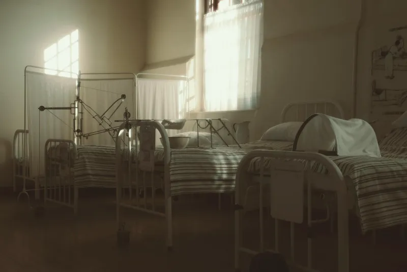 The Five-Dollar Bet That Rewired American Medicine: The Orderly Who Refused to Stay in His Lane