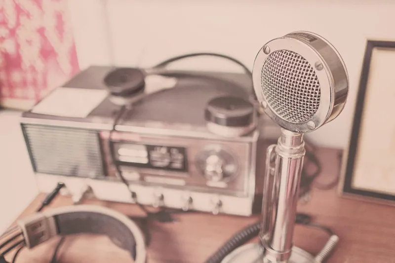 The Voice Between the Static: How a Switchboard Operator's Coffee Break Chatter Created Talk Radio